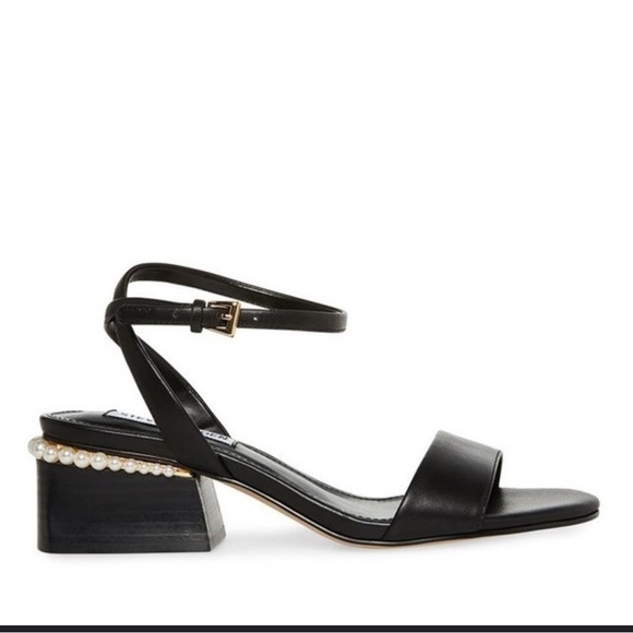 NWT Steve Madden NORA Block Heels Sandals Black Leather. Size 9. - Picture 1 of 3
